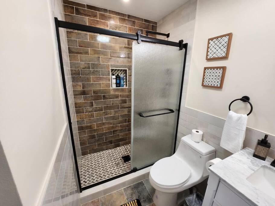Classy & Comfortable Condo! Apartment *