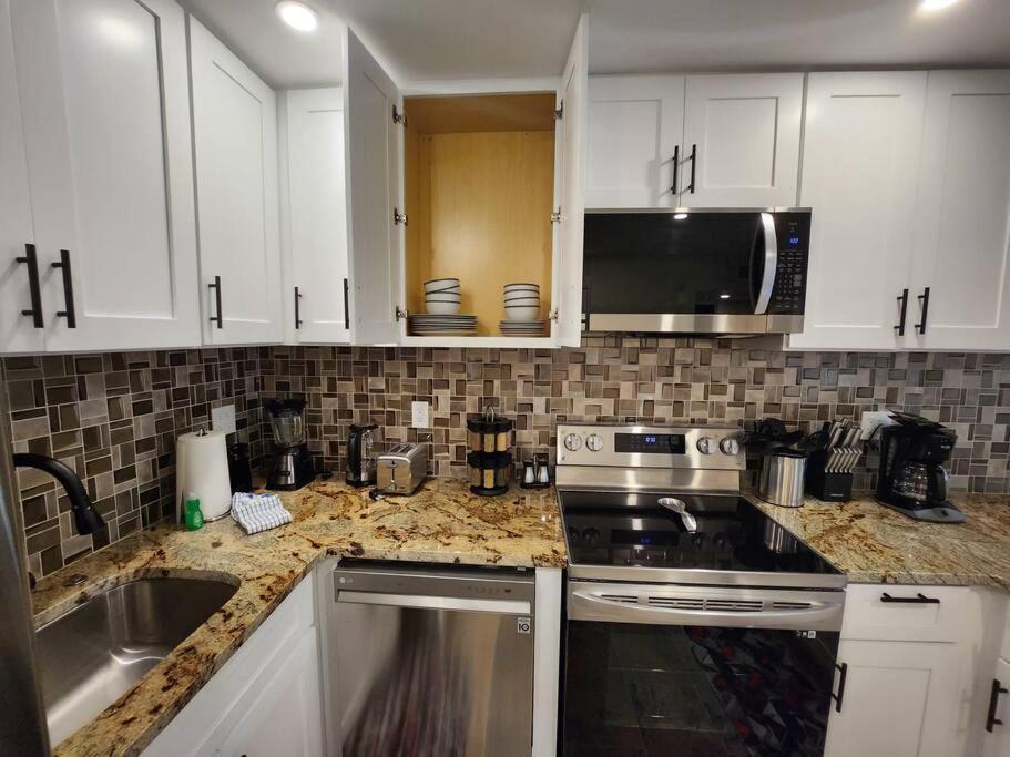 Classy & Comfortable Condo! Appartement Île de Hilton-Head